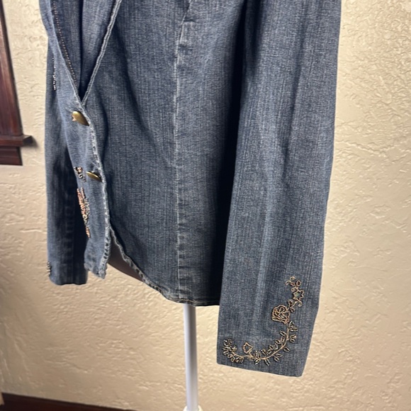 Casual Corner Dark Blue Embroidered‎ Beaded Jean Jacket 12 - Picture 5 of 9
